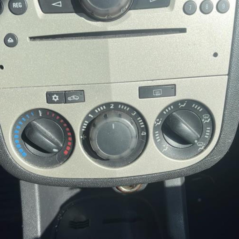 Retroviseur gauche OPEL CORSA D Photo n°20