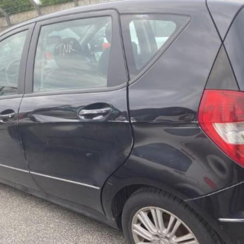Feu arriere principal droit (feux) MERCEDES CLASSE A 169 Photo n°10