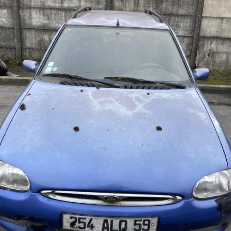 Feu arriere principal gauche (feux) FORD ESCORT 6 Photo n°6