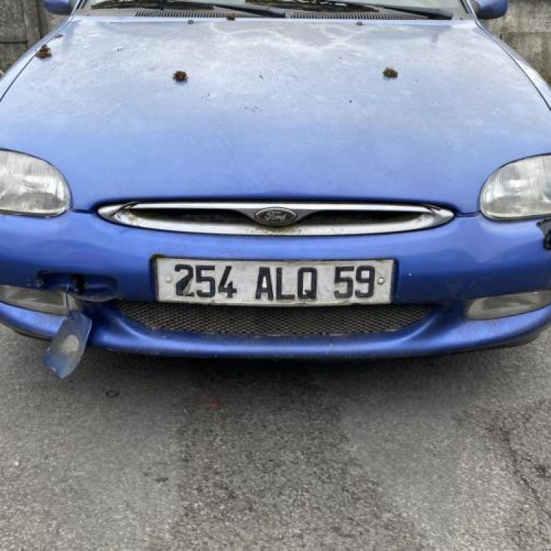 Feu arriere principal gauche (feux) FORD ESCORT 6 Photo n°8