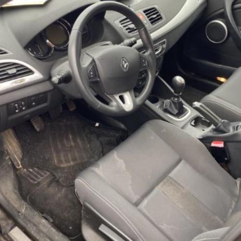 Ceinture arriere gauche RENAULT MEGANE 3 Photo n°8