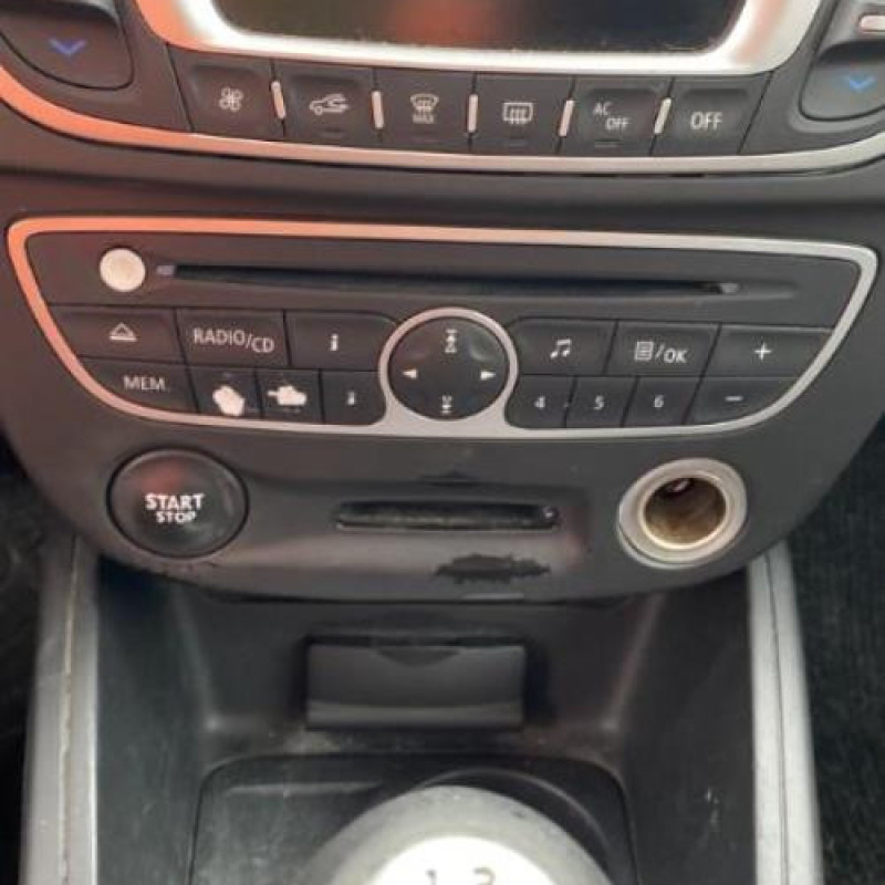 Ceinture arriere gauche RENAULT MEGANE 3 Photo n°9