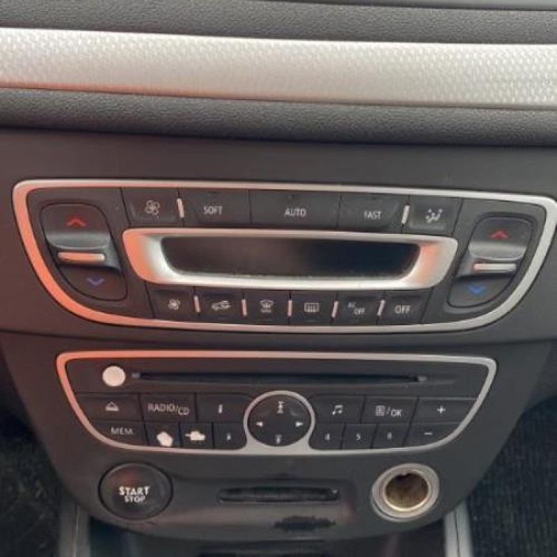 Ceinture arriere gauche RENAULT MEGANE 3 Photo n°10