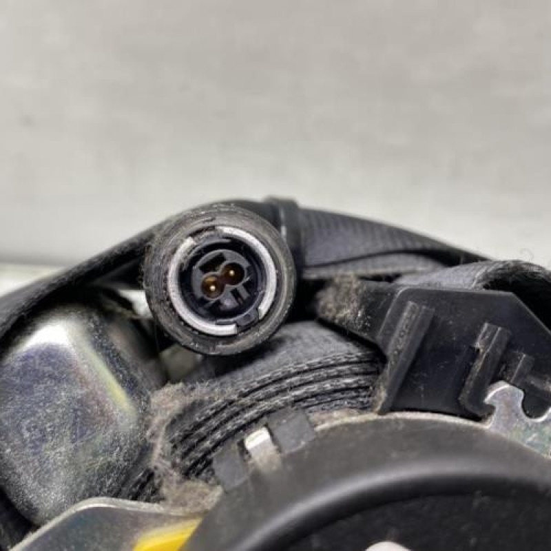 Pretensionneur de ceinture avant gauche VOLKSWAGEN GOLF 6 Photo n°4