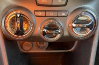 Cric PEUGEOT 208 1