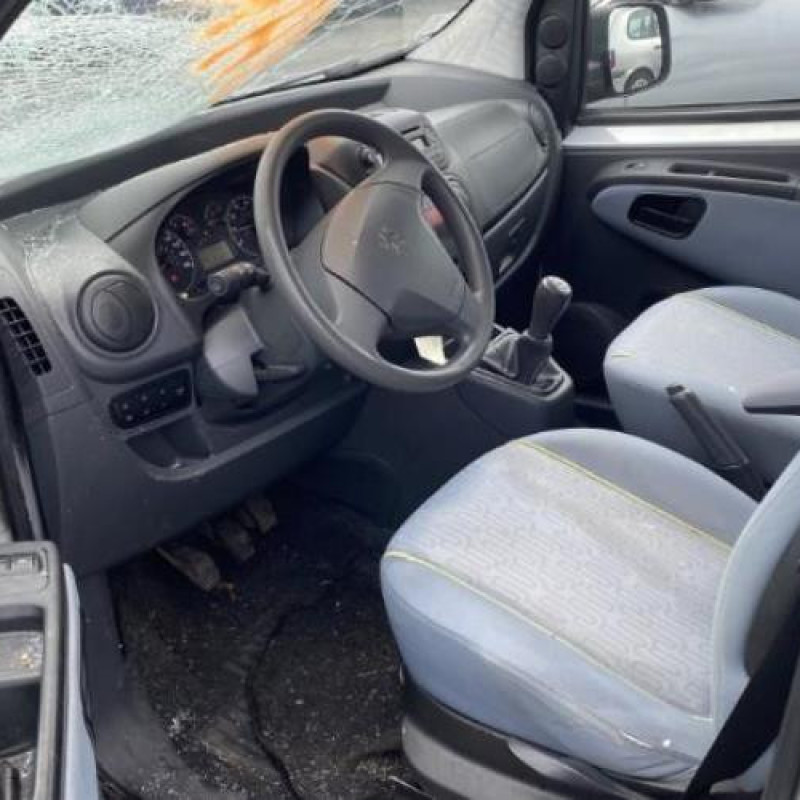 Air bag conducteur PEUGEOT BIPPER Photo n°15