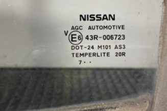 Vitre arriere gauche NISSAN JUKE 1