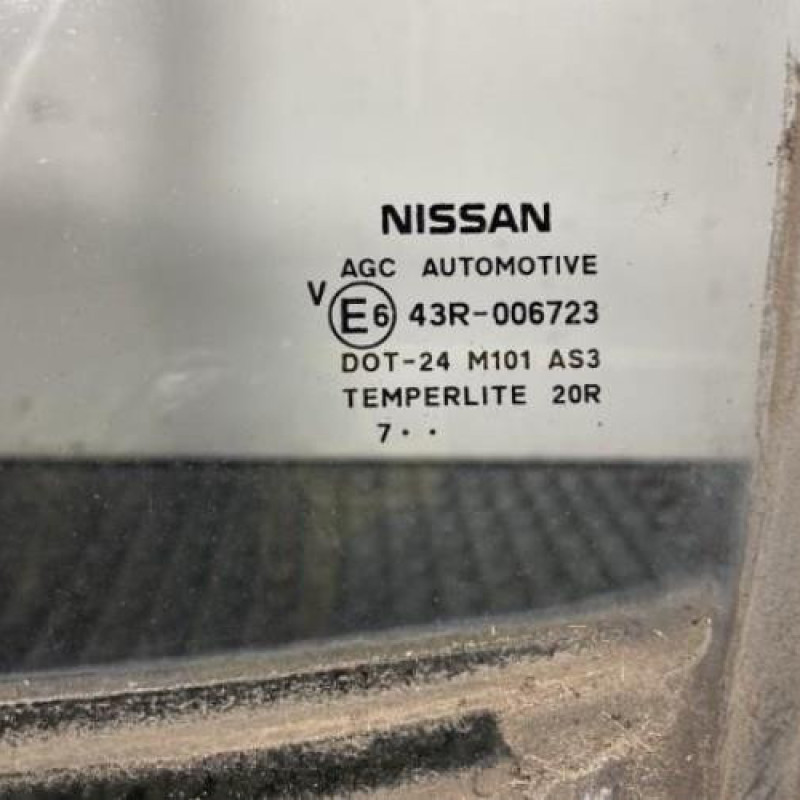Vitre arriere gauche NISSAN JUKE 1 Photo n°4