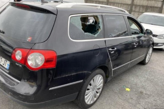 Optique avant principal droit (feux)(phare) VOLKSWAGEN PASSAT 5