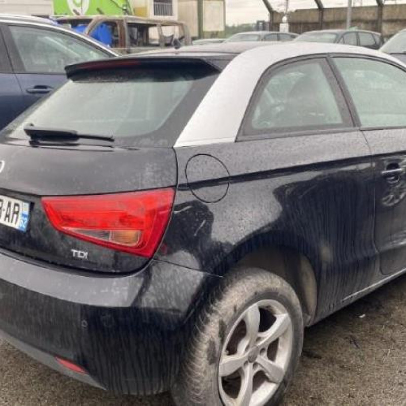 Poignee interieur avant gauche AUDI A1 1 Photo n°17
