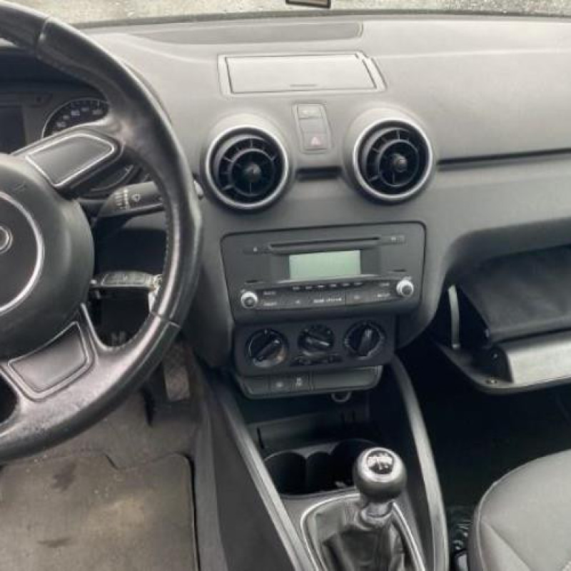 Poignee interieur avant gauche AUDI A1 1 Photo n°20