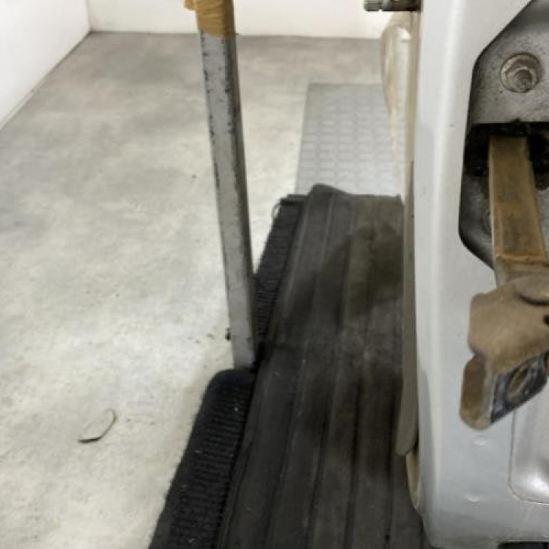 Porte arriere gauche OPEL CORSA D Photo n°4