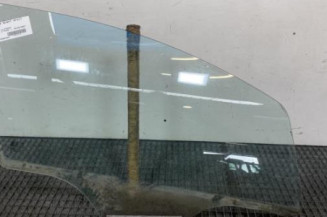 Vitre avant droit OPEL CORSA D Photo n°1