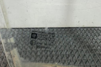 Vitre avant droit OPEL CORSA D