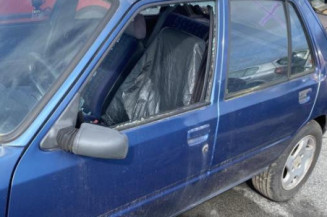 Leve vitre electrique avant droit PEUGEOT 205