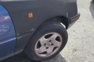 Leve vitre electrique avant droit PEUGEOT 205
