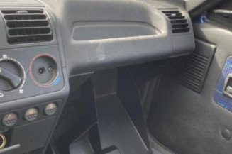 Leve vitre electrique avant droit PEUGEOT 205
