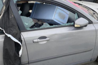 Serrure avant droit VOLVO V 50