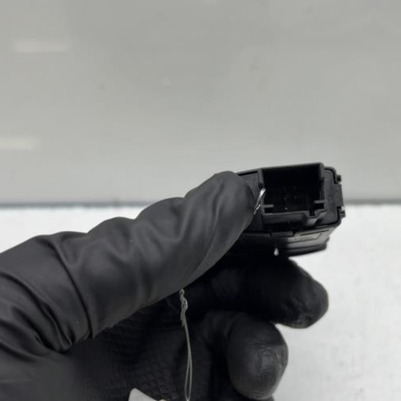 Bouton de warning BMW SERIE 1 F20 Photo n°3