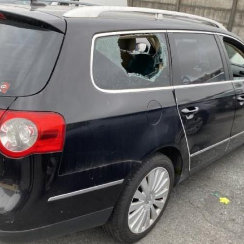 Boitier air bag VOLKSWAGEN PASSAT 5 Photo n°7