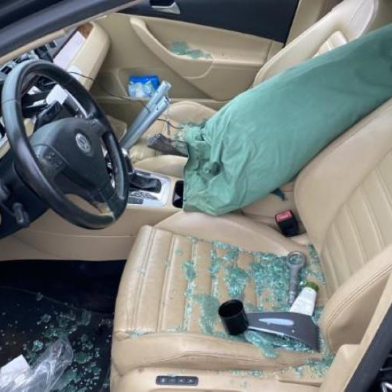 Boitier air bag VOLKSWAGEN PASSAT 5 Photo n°15
