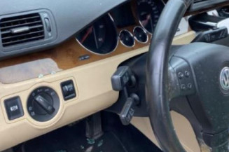 Boitier air bag VOLKSWAGEN PASSAT 5
