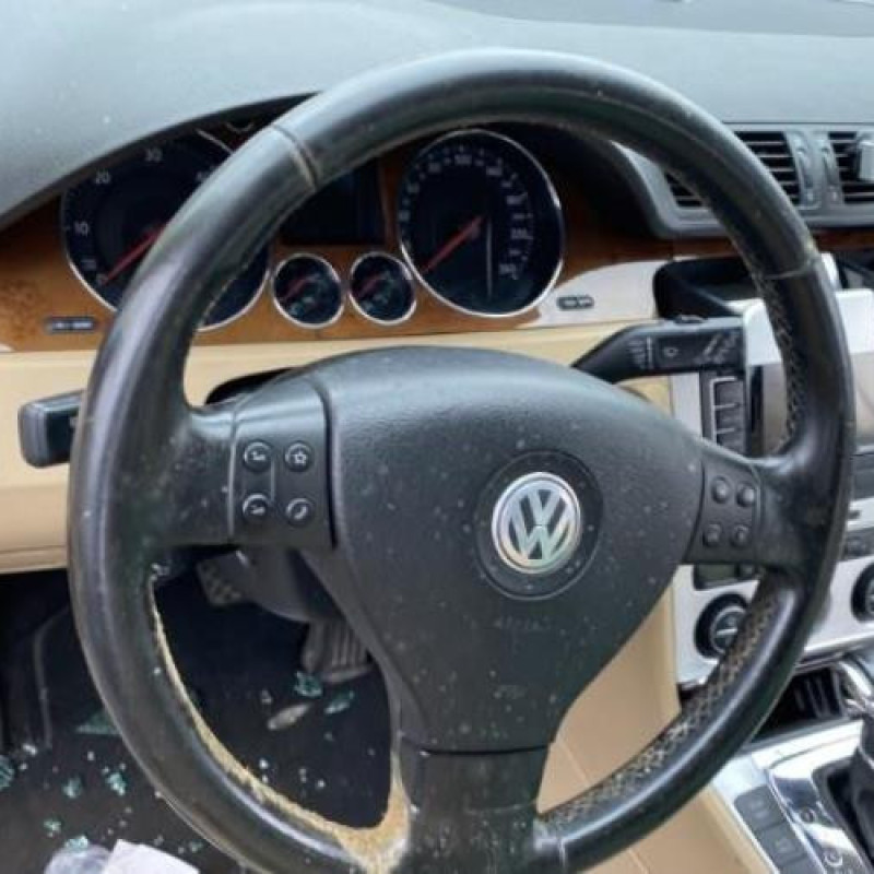 Boitier air bag VOLKSWAGEN PASSAT 5 Photo n°17