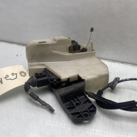 Serrure avant droit VOLKSWAGEN PASSAT 4