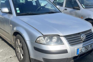 Serrure avant droit VOLKSWAGEN PASSAT 4
