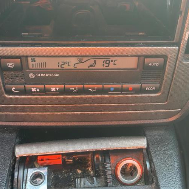 Serrure avant droit VOLKSWAGEN PASSAT 4 Photo n°11