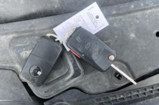 Serrure avant droit VOLKSWAGEN PASSAT 4