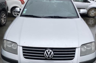 Serrure avant droit VOLKSWAGEN PASSAT 4