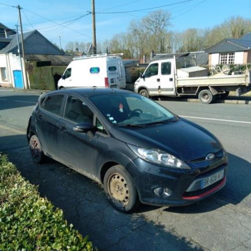 Ceinture arriere gauche FORD FIESTA 6 Photo n°2