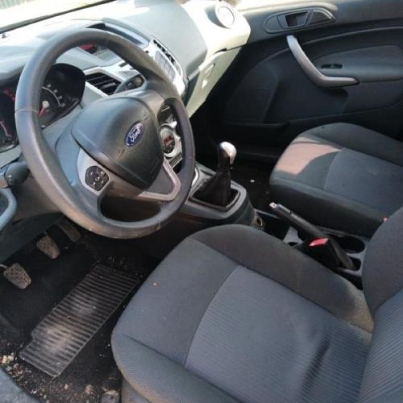 Ceinture arriere gauche FORD FIESTA 6 Photo n°5