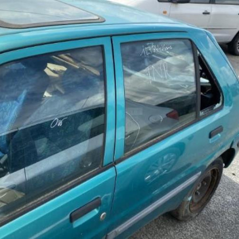 Vitre avant gauche PEUGEOT 106 Photo n°16