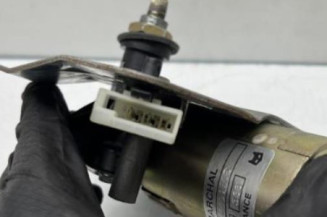 Moteur essuie glace arriere RENAULT SUPER 5