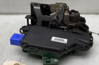 Serrure avant droit VOLKSWAGEN POLO 4