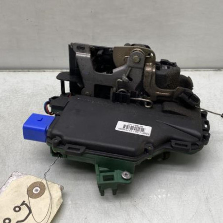 Serrure avant droit VOLKSWAGEN POLO 4