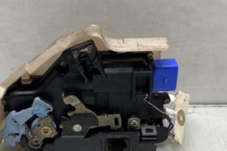 Serrure avant gauche VOLKSWAGEN GOLF 5