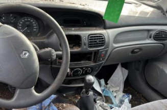 Moteur essuie glace arriere RENAULT MEGANE 1