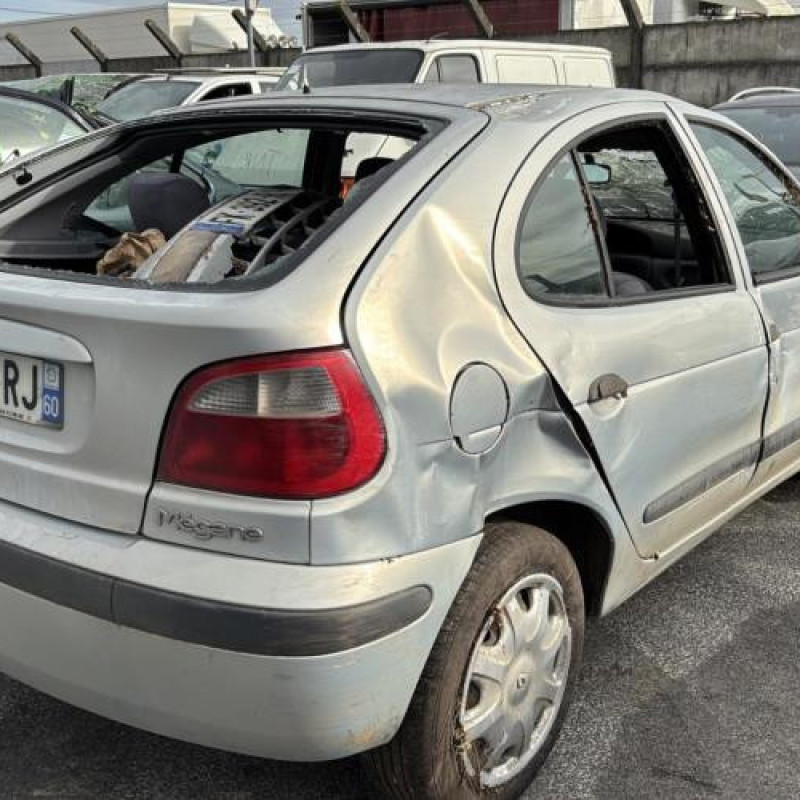 Cric RENAULT MEGANE 1 Photo n°3