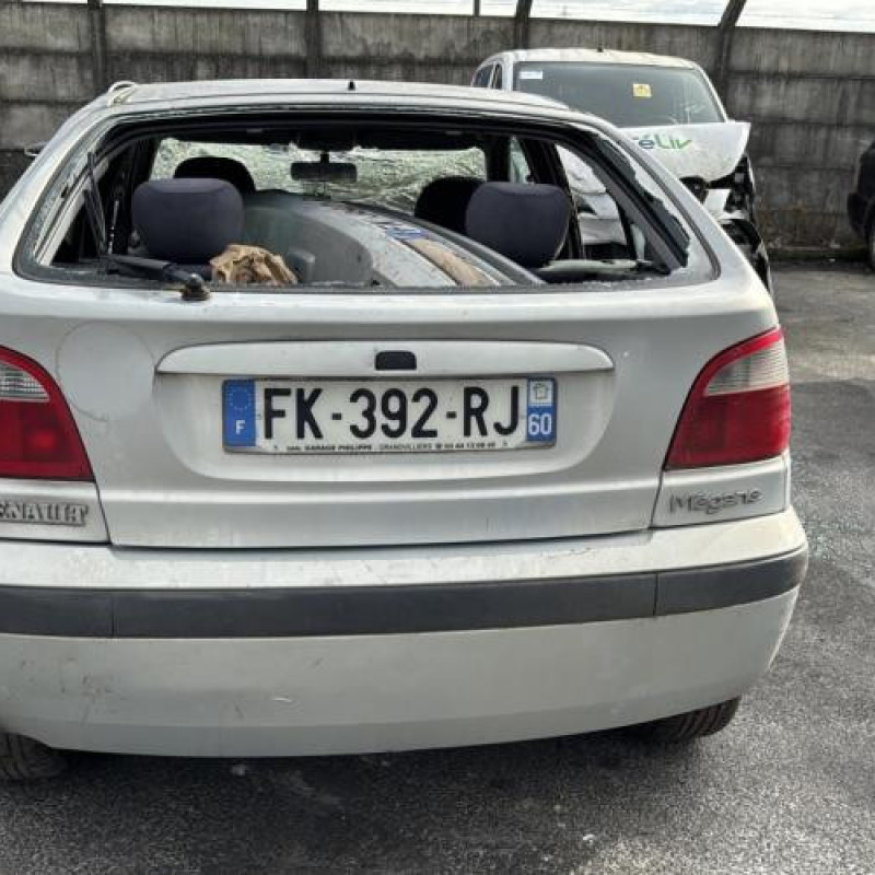 Cric RENAULT MEGANE 1 Photo n°5