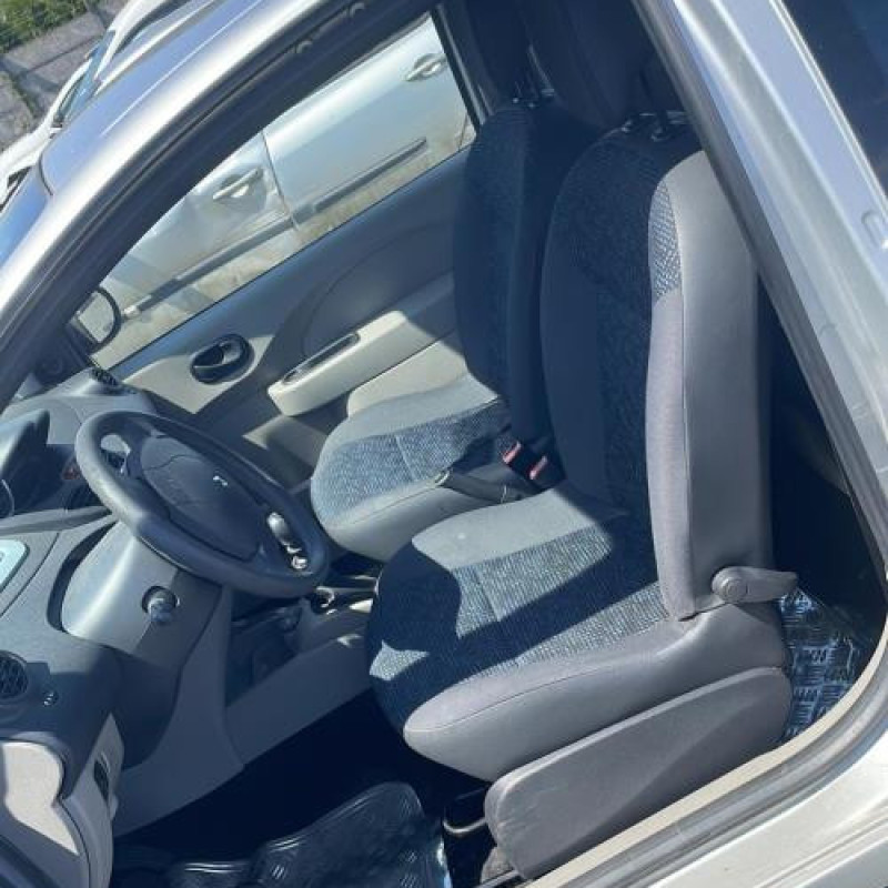 Ceinture arriere gauche RENAULT TWINGO 2 Photo n°5
