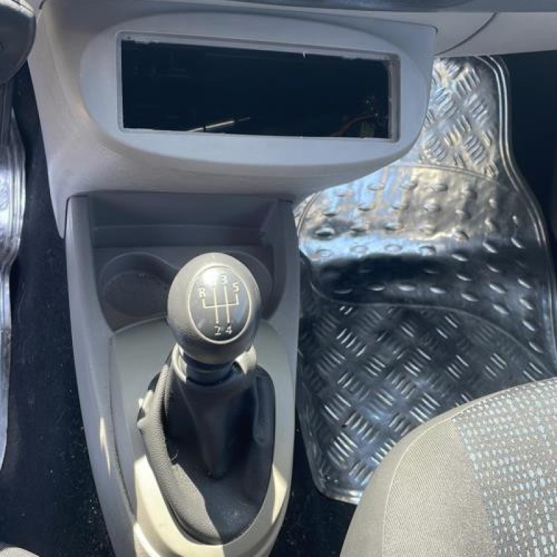 Ceinture arriere gauche RENAULT TWINGO 2 Photo n°8