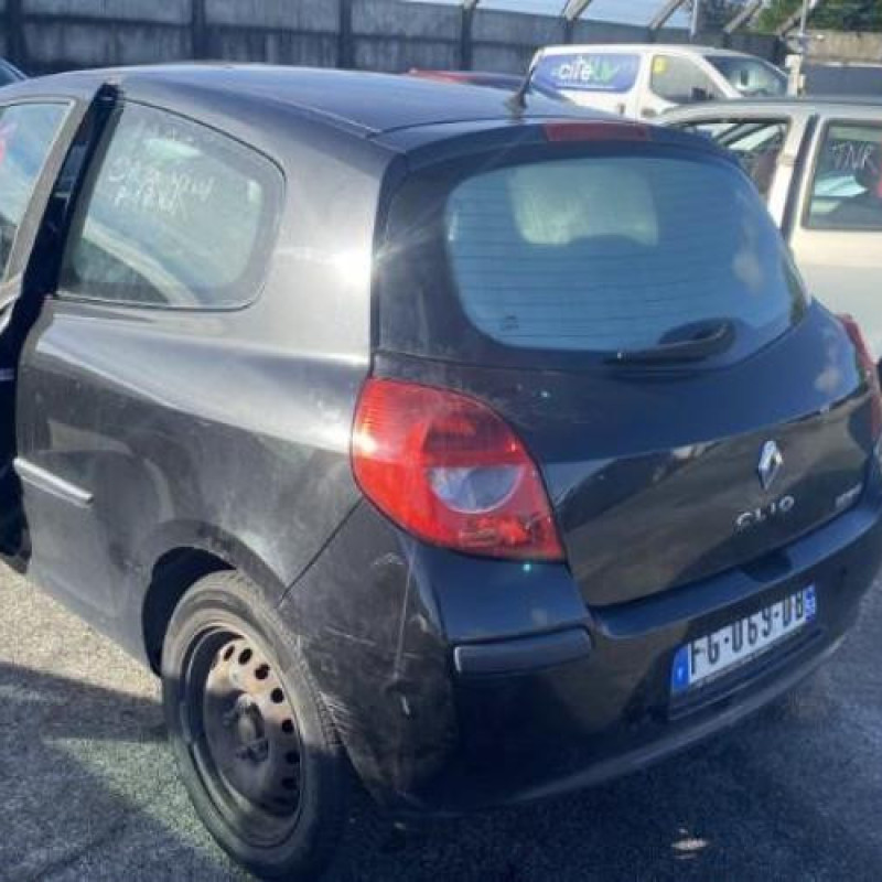 Boitier UCH RENAULT CLIO 3 Photo n°8