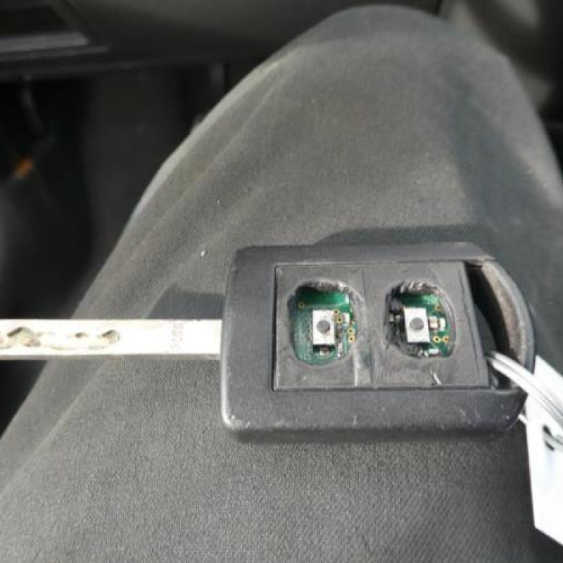 Leve vitre electrique avant gauche OPEL CORSA C Photo n°17