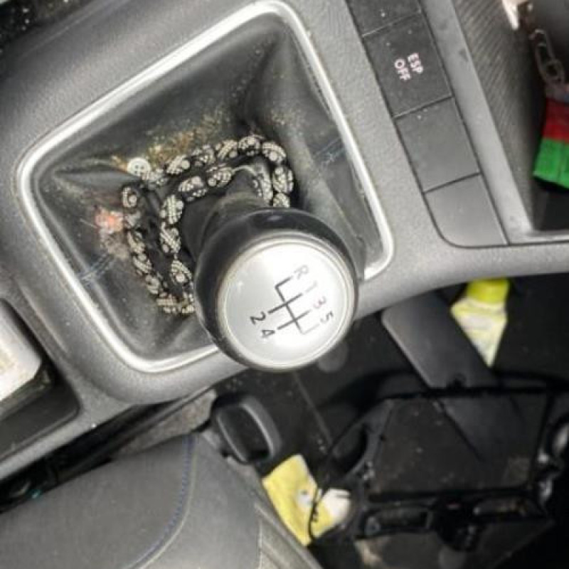 Moteur essuie glace avant droit VOLKSWAGEN GOLF PLUS Photo n°19