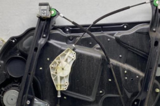 Leve vitre electrique avant gauche VOLKSWAGEN PASSAT 5 Photo n°1