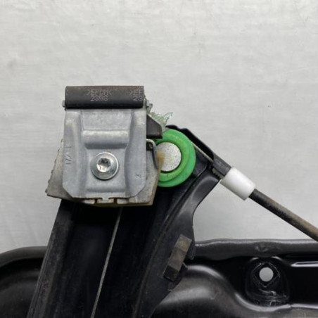 Leve vitre electrique avant gauche VOLKSWAGEN PASSAT 5