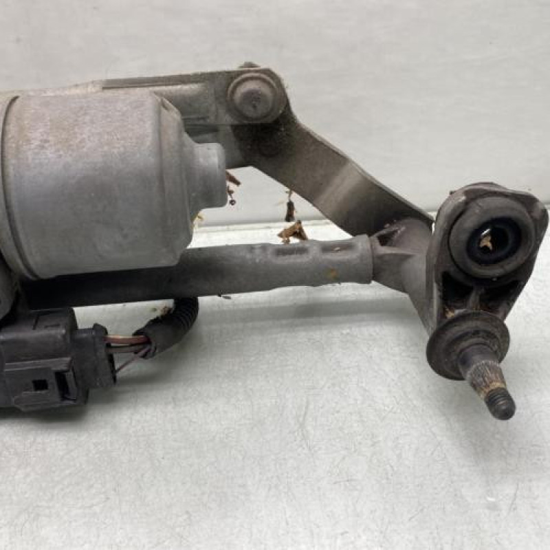 Moteur essuie glace avant VOLKSWAGEN GOLF 6 Photo n°2